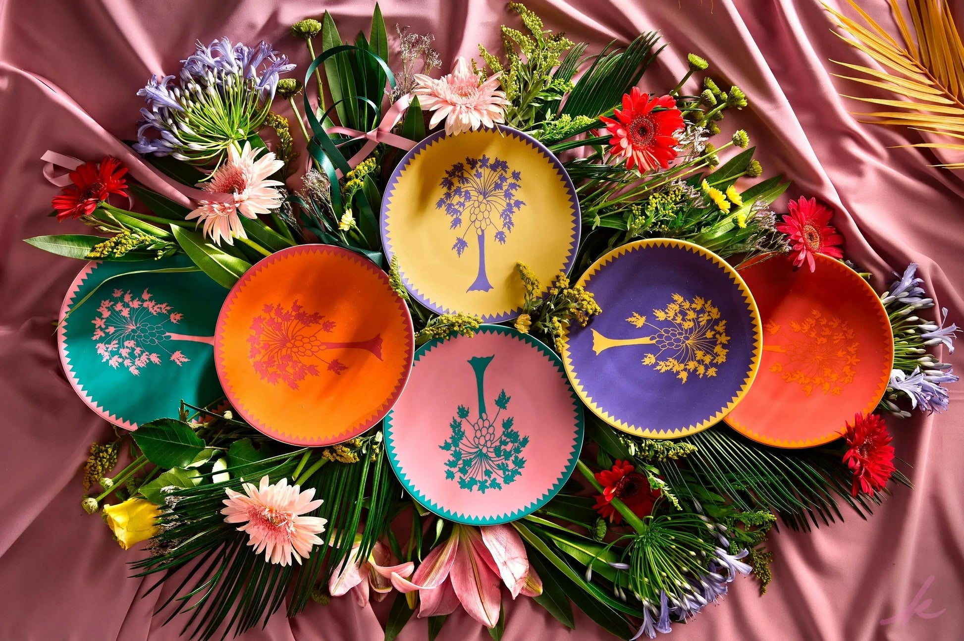 Create a playful tropical scene with mix and match trees, perfect for sweet treats